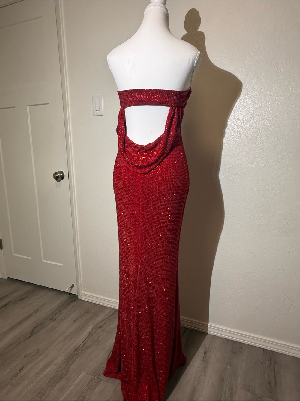 Windsor Strapless Red Rhinestone - Picture 3 of 6